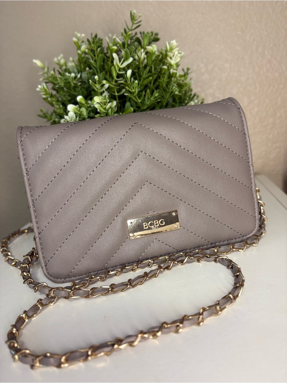 BCBG Paris Taupe Quilted Crossbody Bag Gold Chain Wallet Purse WOC